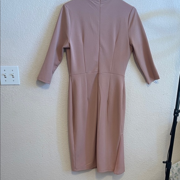 Miusol Asymmetrical Mauve Dress with Ruffle Detail - Picture 4 of 6